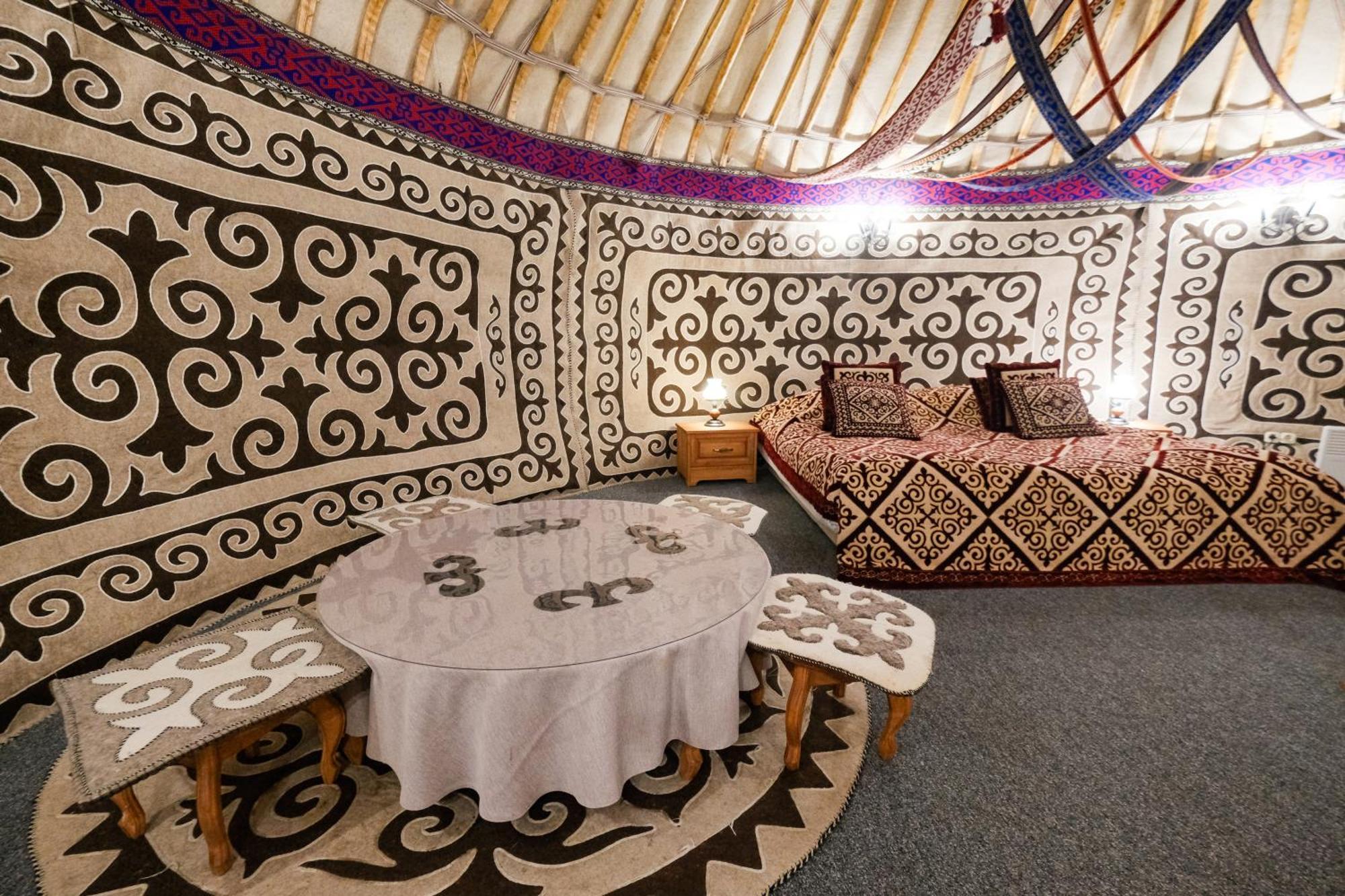 Oi-Qaragai Mountain Resort Besqaynar Esterno foto
