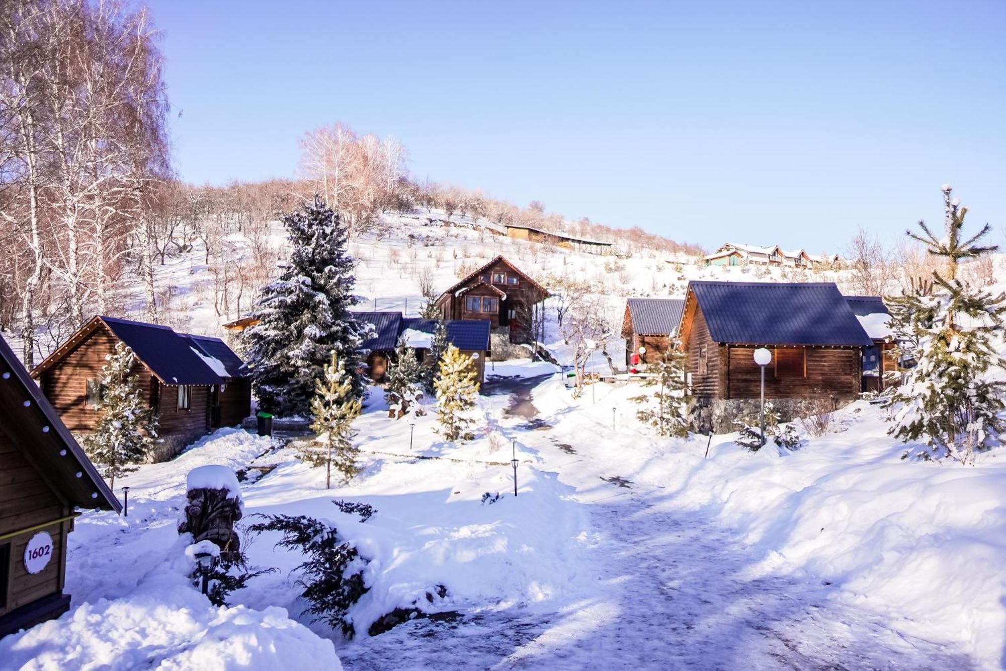 Oi-Qaragai Mountain Resort Besqaynar Esterno foto
